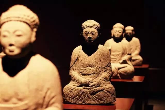 不适合文艺男的星座女生？